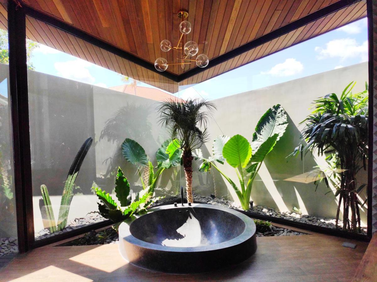 Villa Feh Bali By House Of Winds - Neo Tropical Eden Near Canggu Kerobokan Екстериор снимка