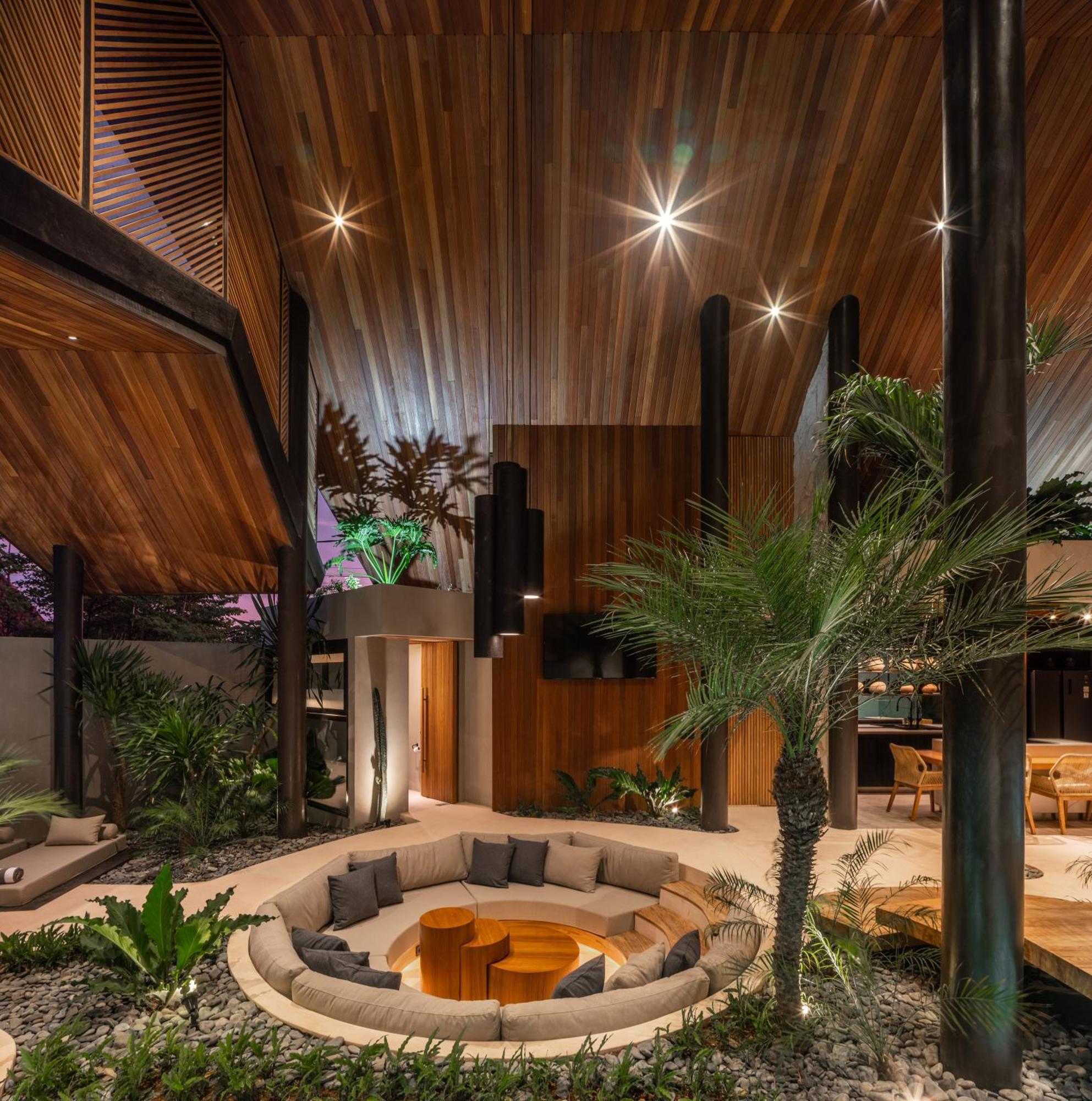 Villa Feh Bali By House Of Winds - Neo Tropical Eden Near Canggu Kerobokan Екстериор снимка