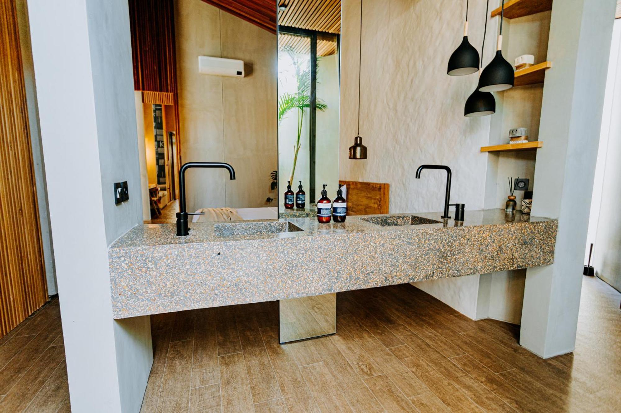 Villa Feh Bali By House Of Winds - Neo Tropical Eden Near Canggu Kerobokan Екстериор снимка